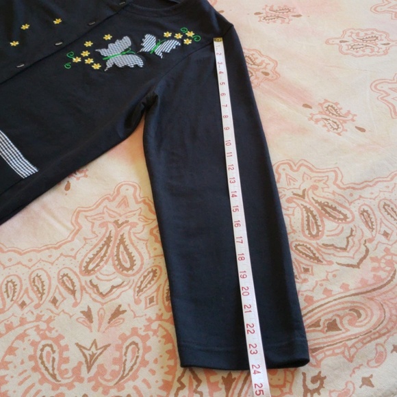 Butterfly and Flowers Embroidered Cardigan - Picture 10 of 11